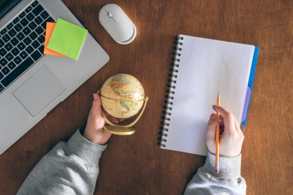 Sworn Translator di Bandung Murah dan Terpercaya
